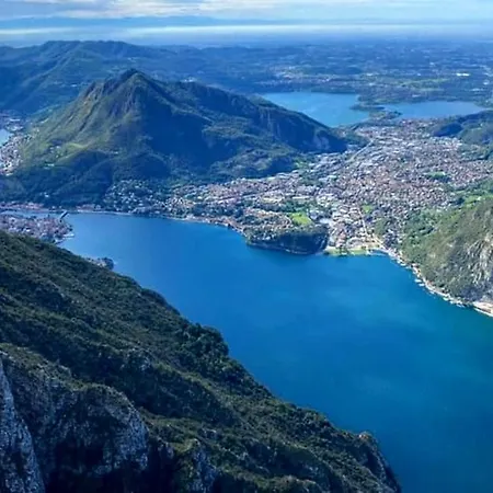 Oda ve Kahvaltı Lecco Lake *