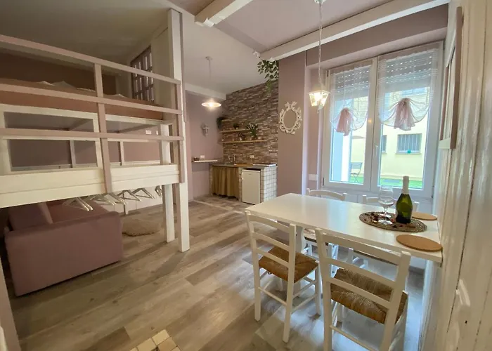 Alojamento de Acomodação e Pequeno-almoço Lecco Lake 3*