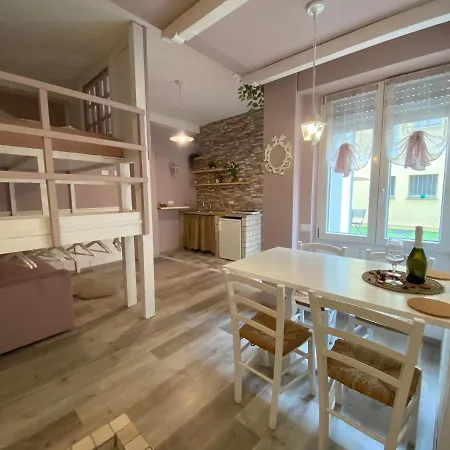 ベッド・アンド・ブレックファスト Lecco Lake 3*